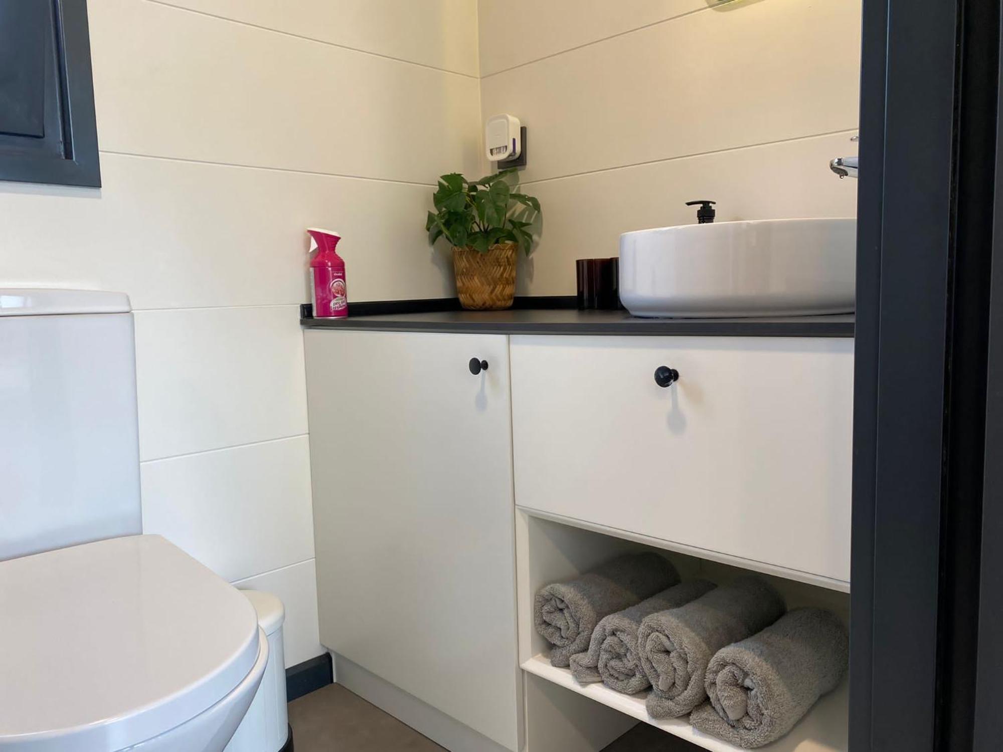 Tiny House With Sauna & Jacuzzi Near Amsterdam Vijfhuizen Exterior photo